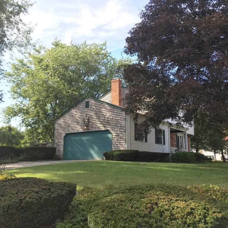 1 Heritage Road Bristol, RI 02809 - Photo 3 of 20 Gallery Image 3