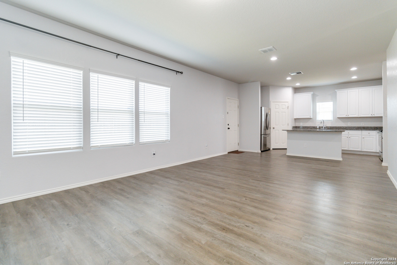 4502 Heathers Rose St. Hedwig, TX 78152 - Photo 4 of 18