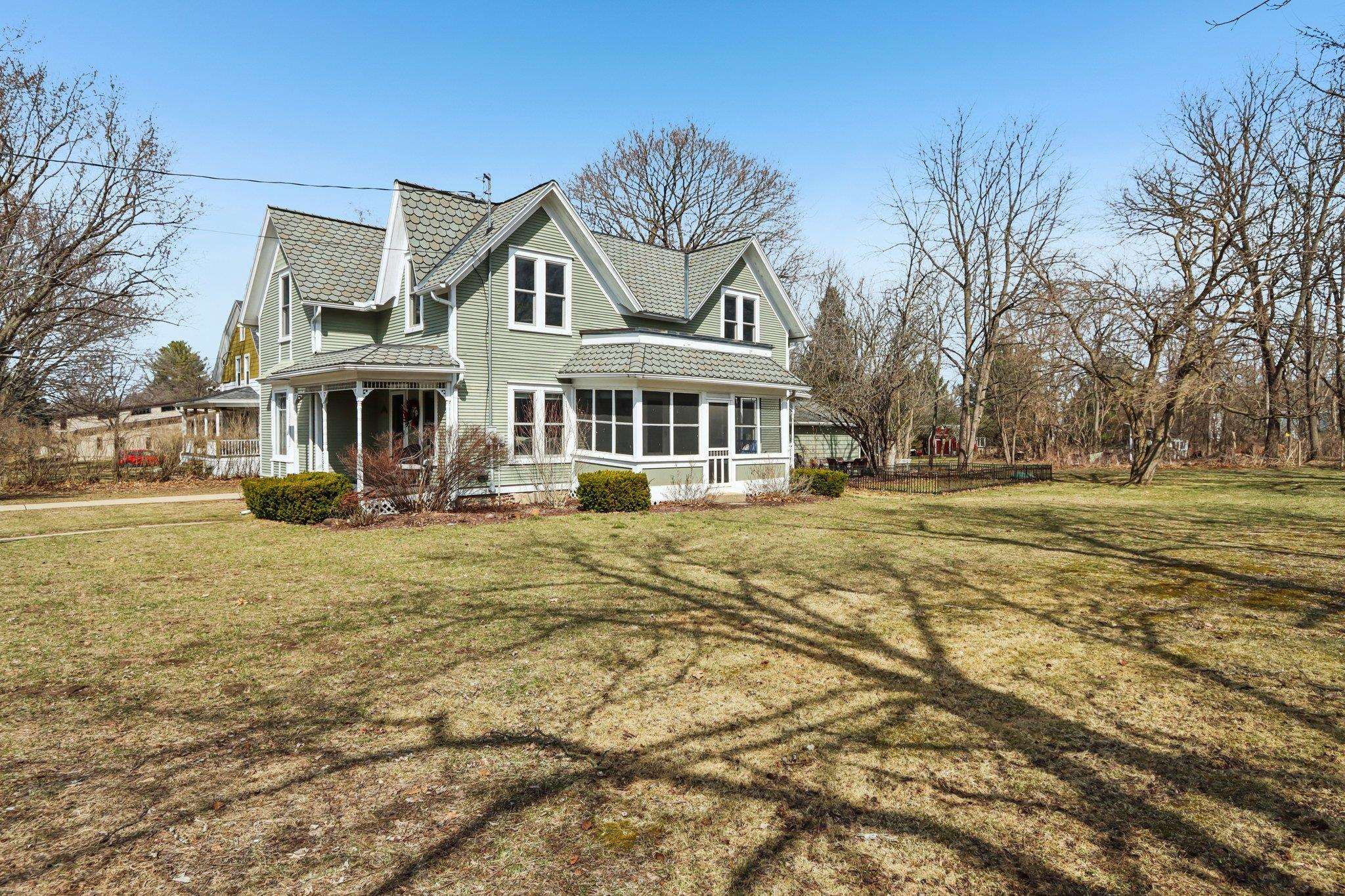 725 South Main Street Poynette, WI 53955 - Photo 4 of 55