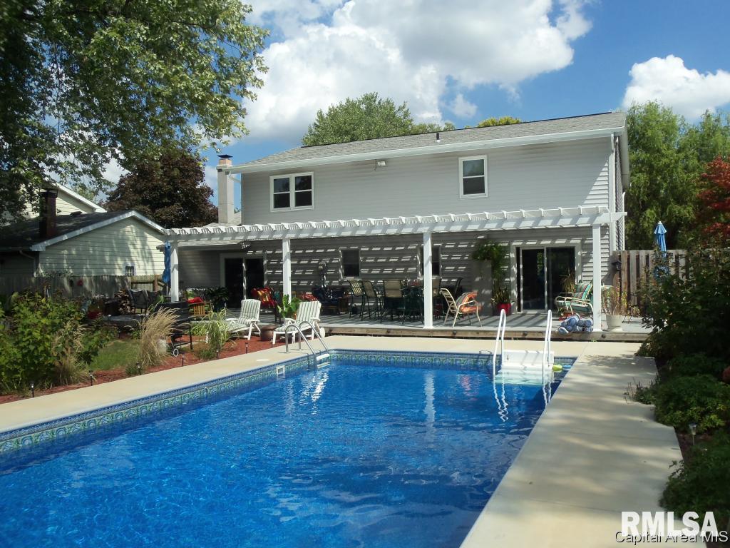 313 Astoria Road Springfield, IL 62704 - Photo 4 of 18
