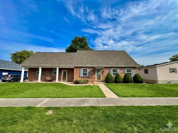 $3,100 | 312 East 4th Street, O'Fallon, IL 62269