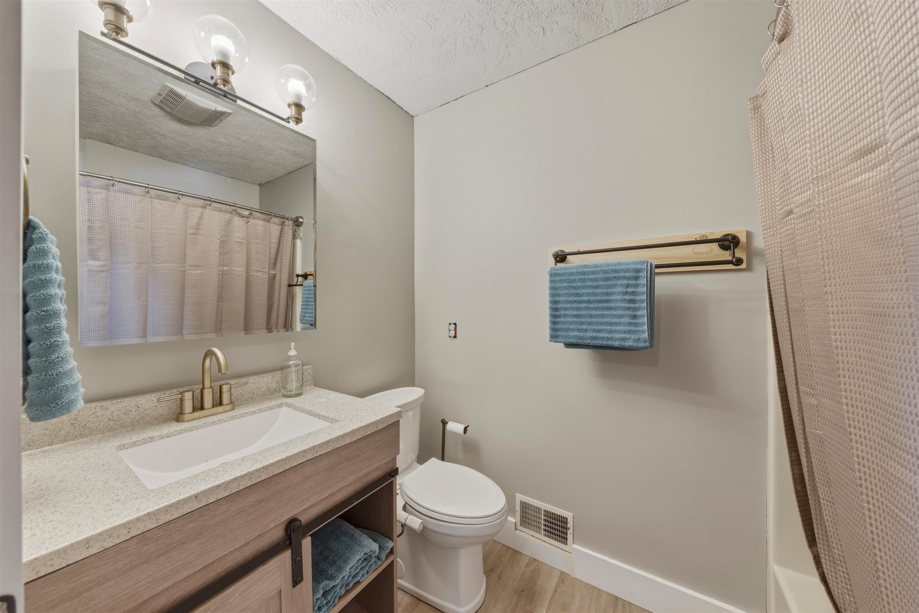 1395 West Long Lake Road Traverse City, MI 49685 - Photo 18 of 60