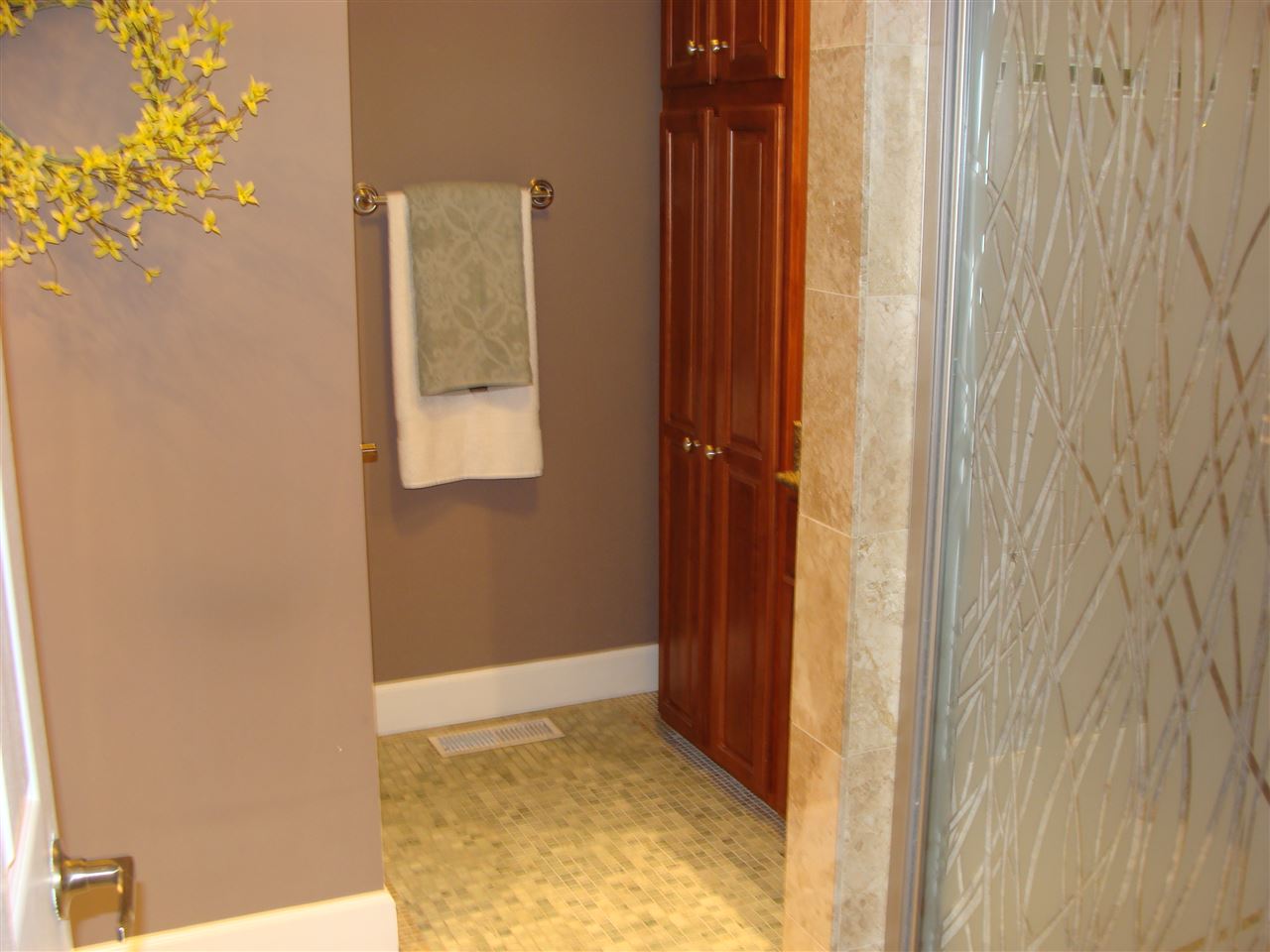 4335 Ottobine Road Dayton, VA 22821 - Photo 23 of 50 a view of an front door