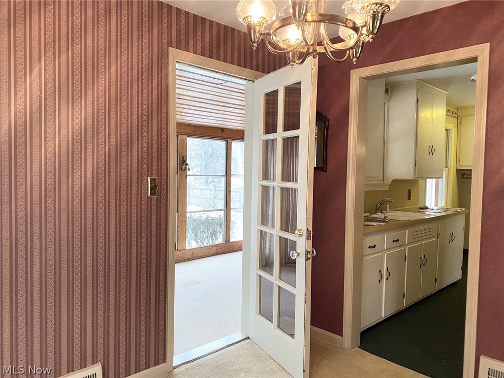 5260 Edenhurst Road Cleveland, OH 44124 - Photo 5 of 16