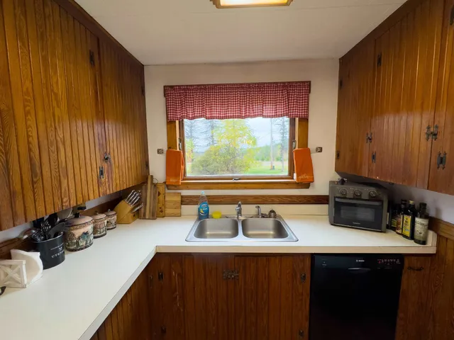 $474,900 | 433 Grange Hall Road, Monroe, NH 03771