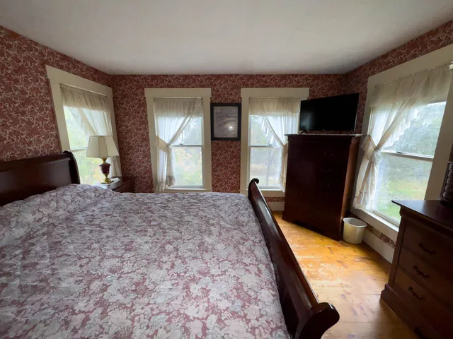 $474,900 | 433 Grange Hall Road, Monroe, NH 03771