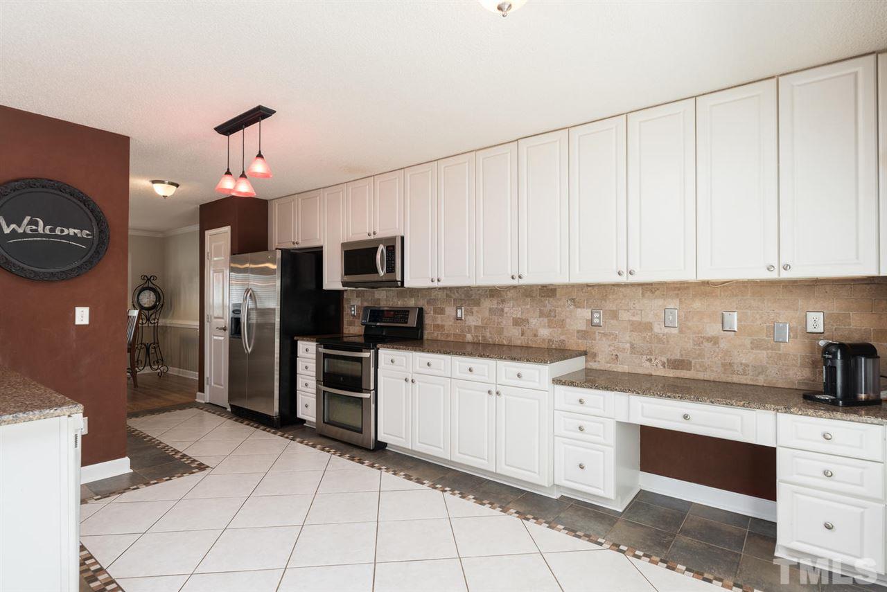8009 Strawberry Meadows Street Raleigh, NC 27613 - Photo 5 of 20