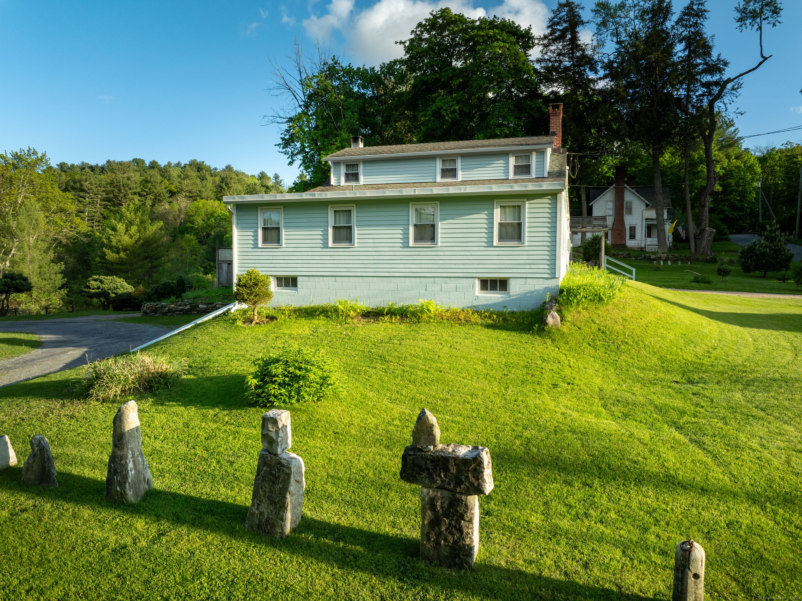 2 Perry Street Salisbury, CT 06039 - Photo 6 of 32