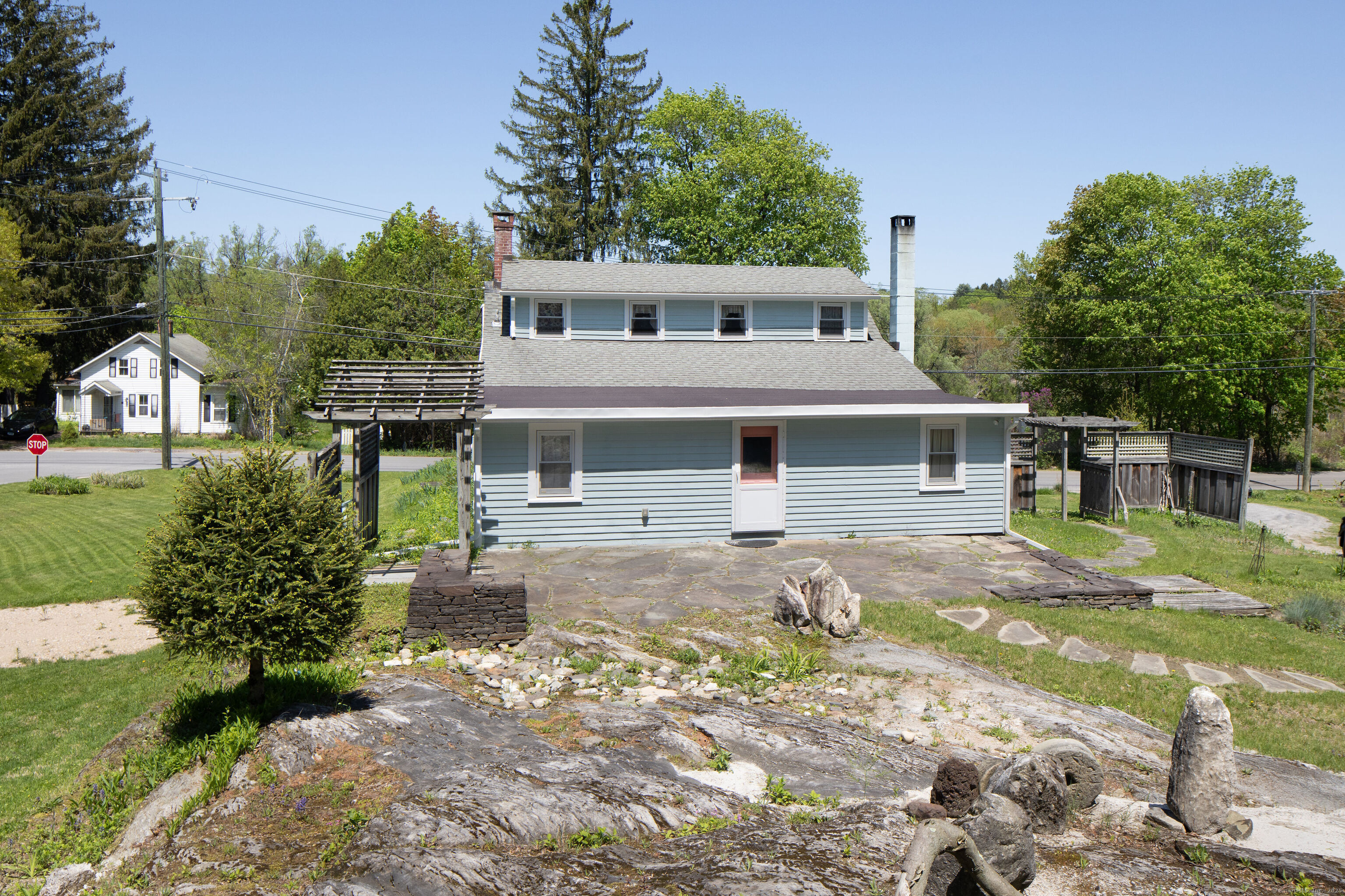 2 Perry Street Salisbury, CT 06039 - Photo 9 of 32