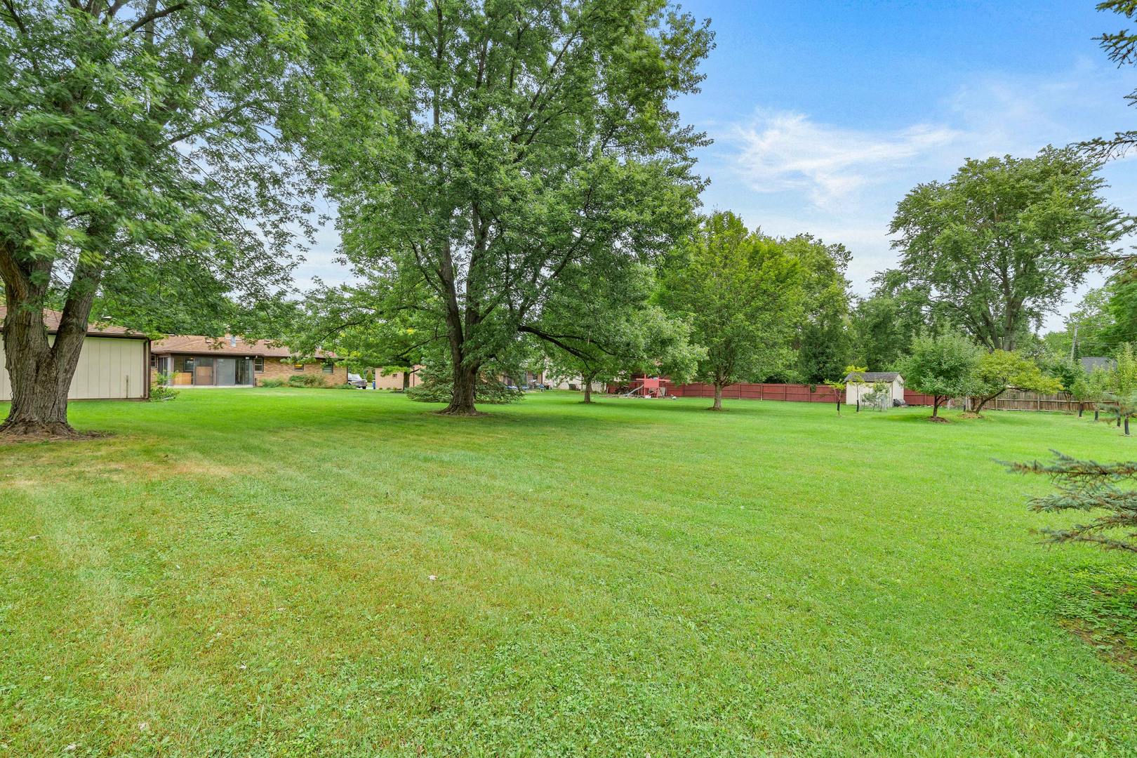 1025 Bode Road Elgin, IL 60120 - Photo 32 of 37 Gallery Image 32