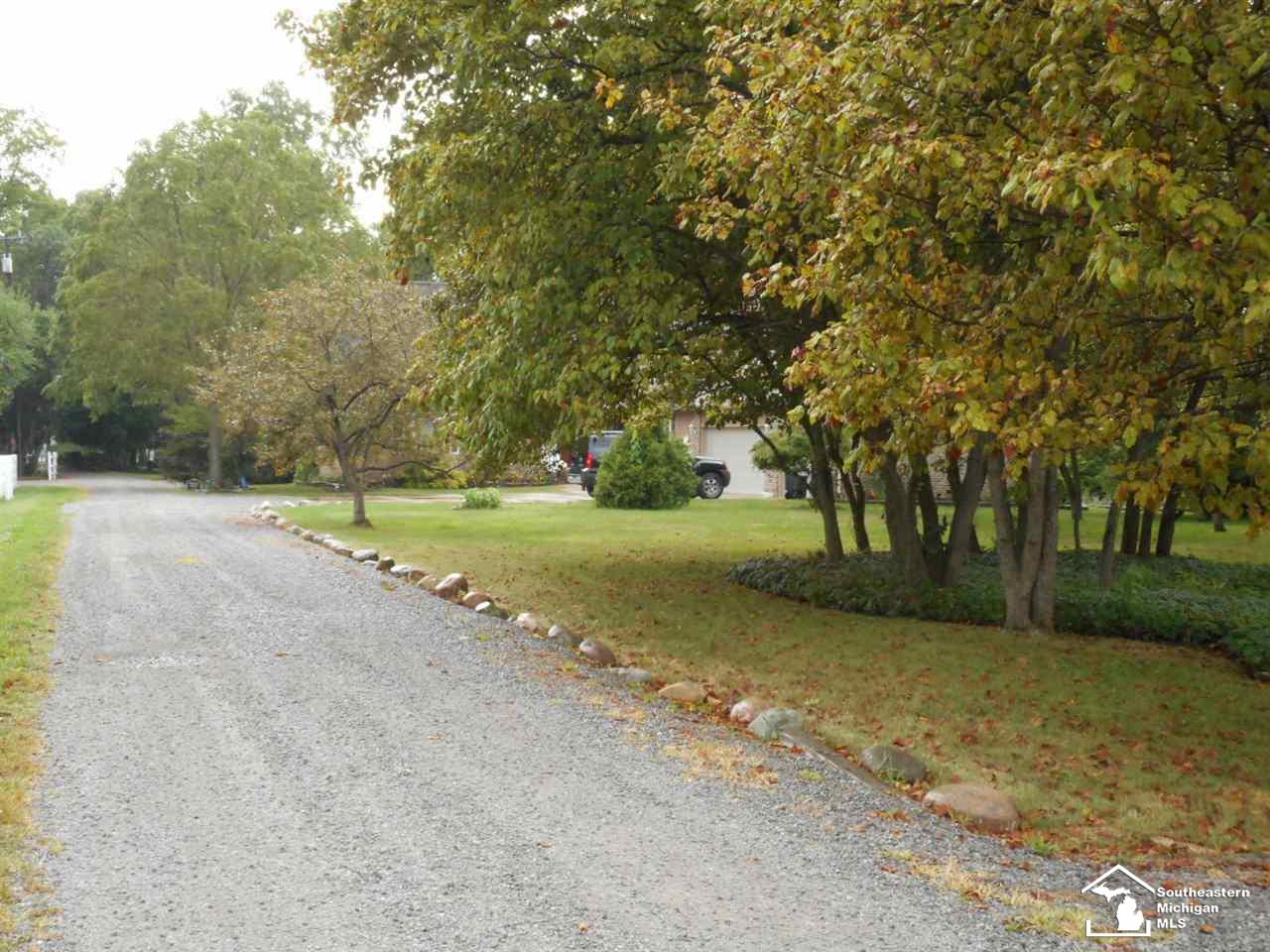 29224 East River Road Grosse Ile, MI 48138 - Photo 3 of 6