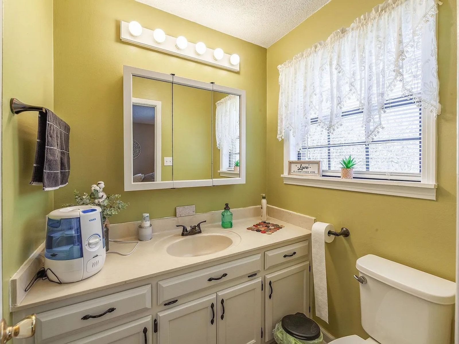 249 Peace Chapel Road Scotts Hill, TN 38374 - Photo 9 of 20