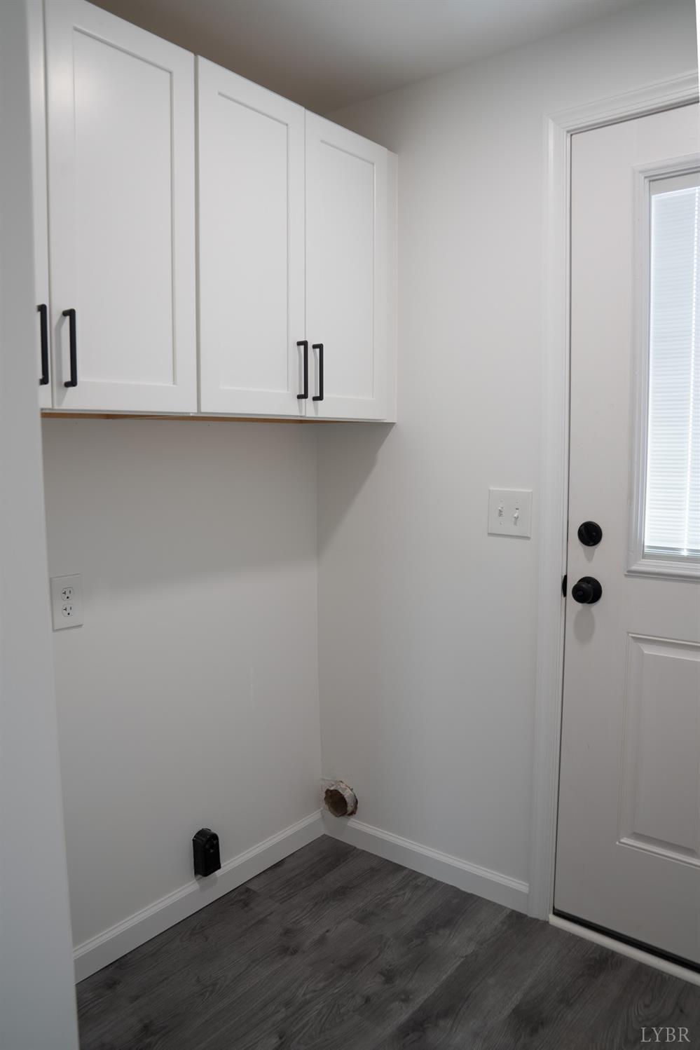 405 Spring Mill Road Concord, VA 24538 - Photo 28 of 28 a view of cabinets