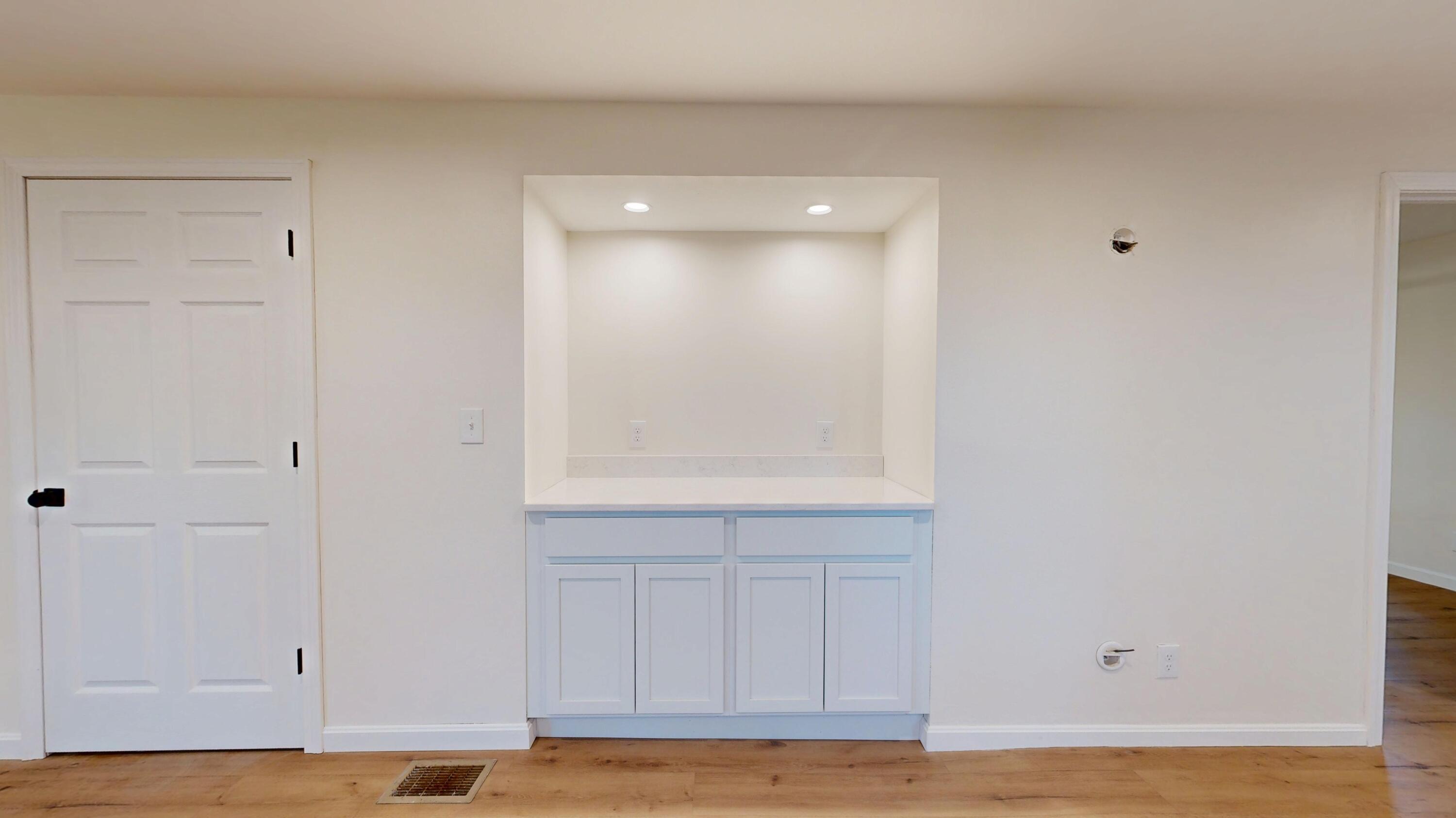 763 River Road Windham, ME 04062 - Photo 20 of 34 Living Room