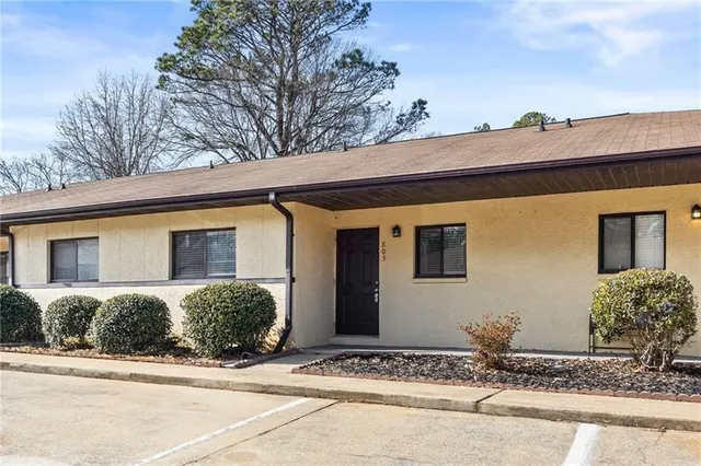 $199,900 | 803 New Horizon Street, Powder Springs, GA 30127