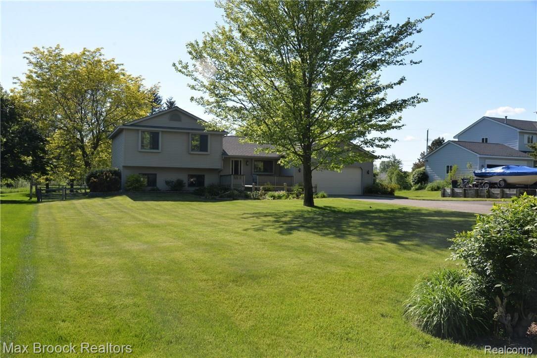 5353 Eagle Road Highland, MI 48356 - Photo 3 of 33 WES_1083.JPG