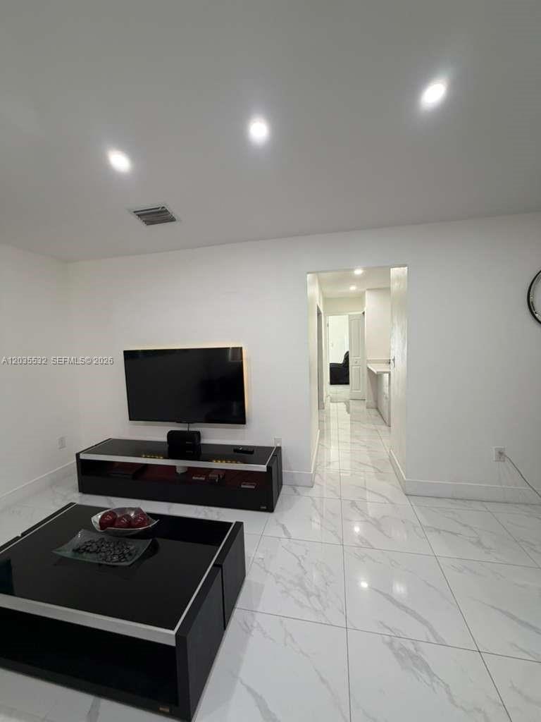 8246 Southwest 147th Court Miami, FL 33193 - Photo 5 of 26
