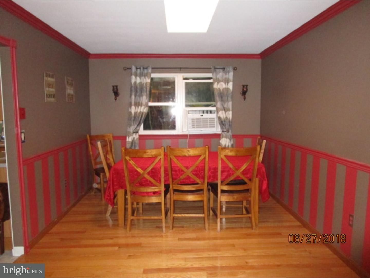 2000 Grant Road Quakertown, PA 18951 - Photo 3 of 20 Dining Room