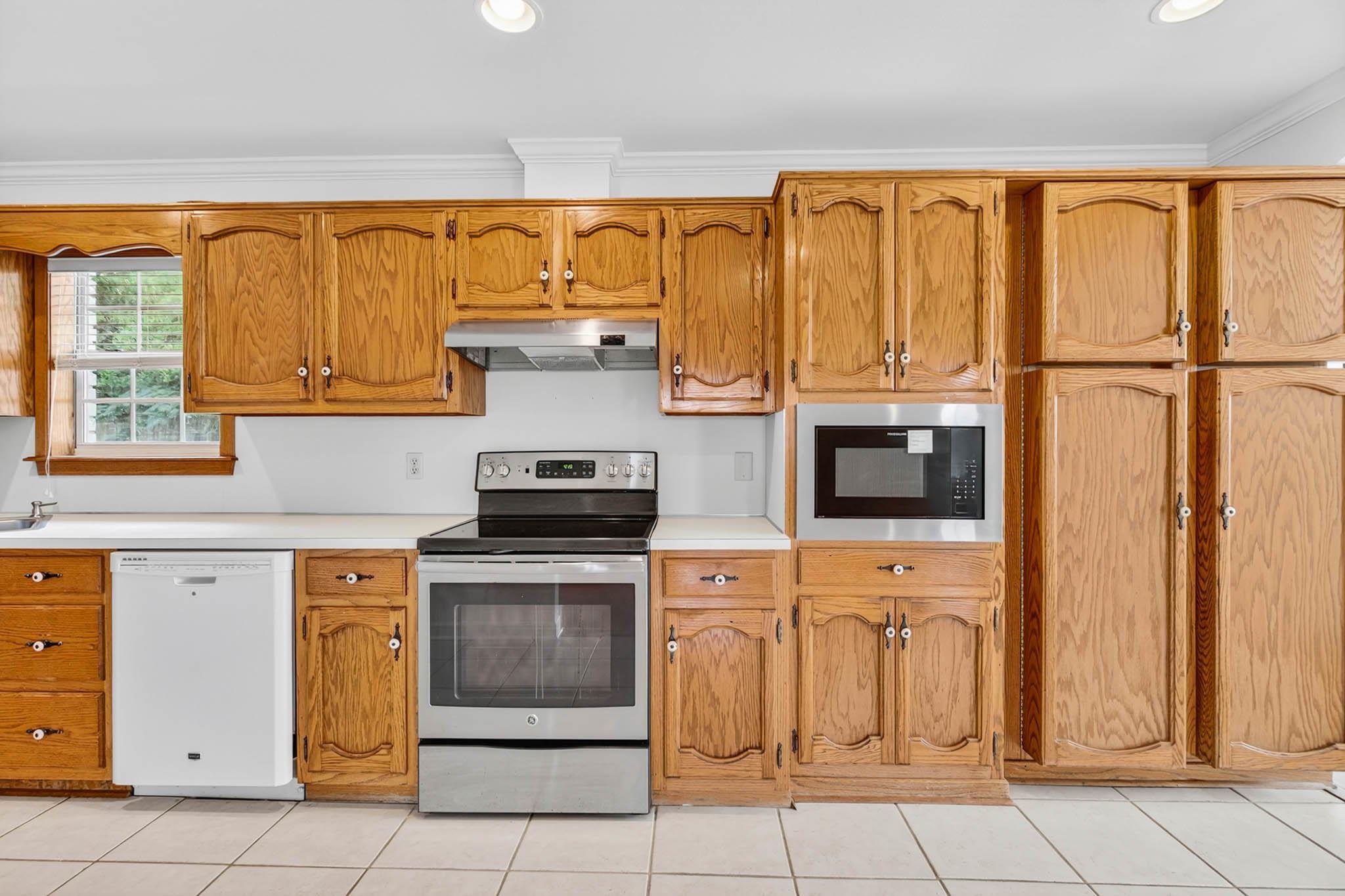 51 Godwin Drive Atmore, AL 36502 - Photo 17 of 60 Kitchen