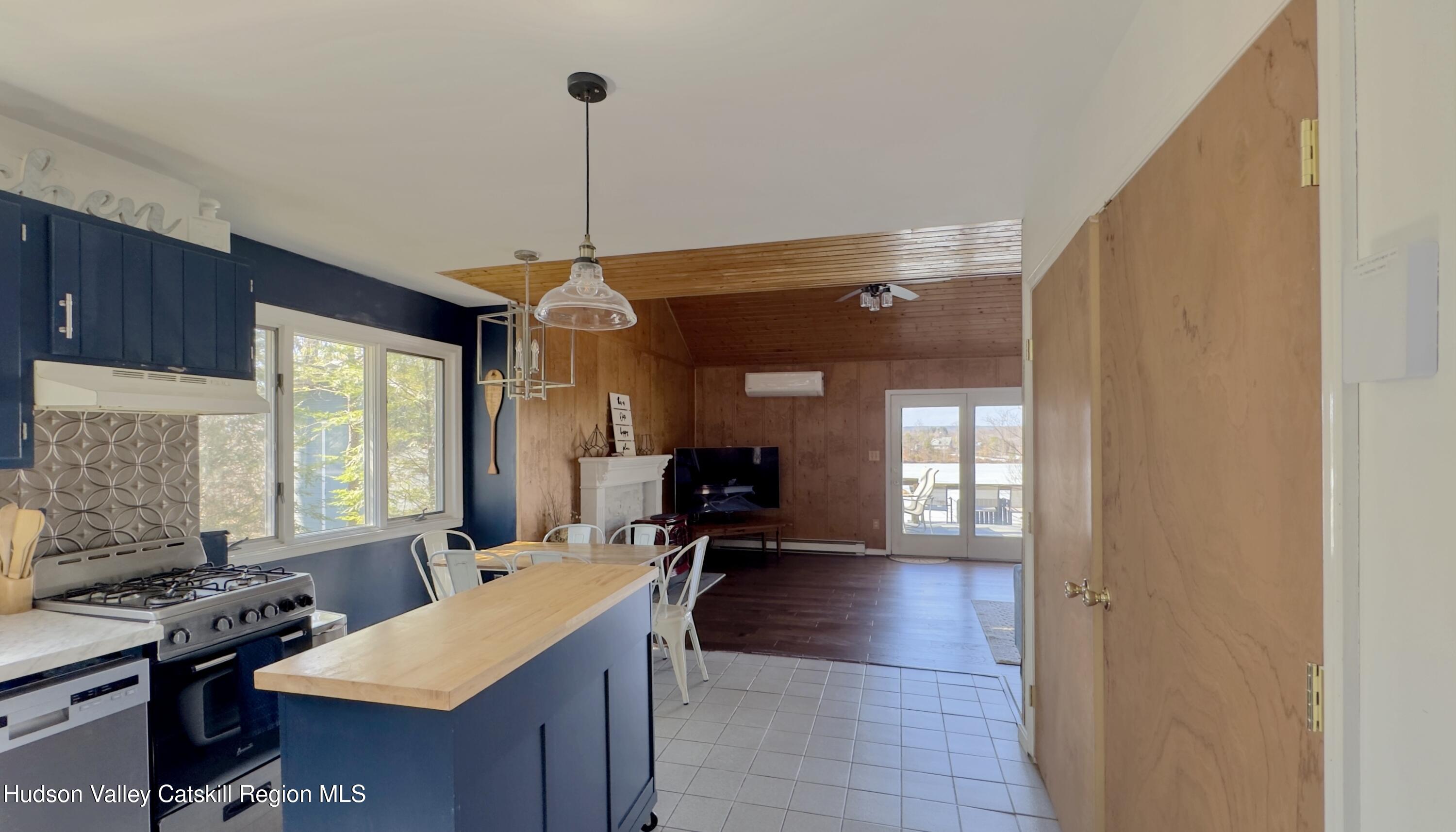 87 Sleepy Hollow Road Athens, NY 12015 - Photo 6 of 42 a view of a room with gym equipment
