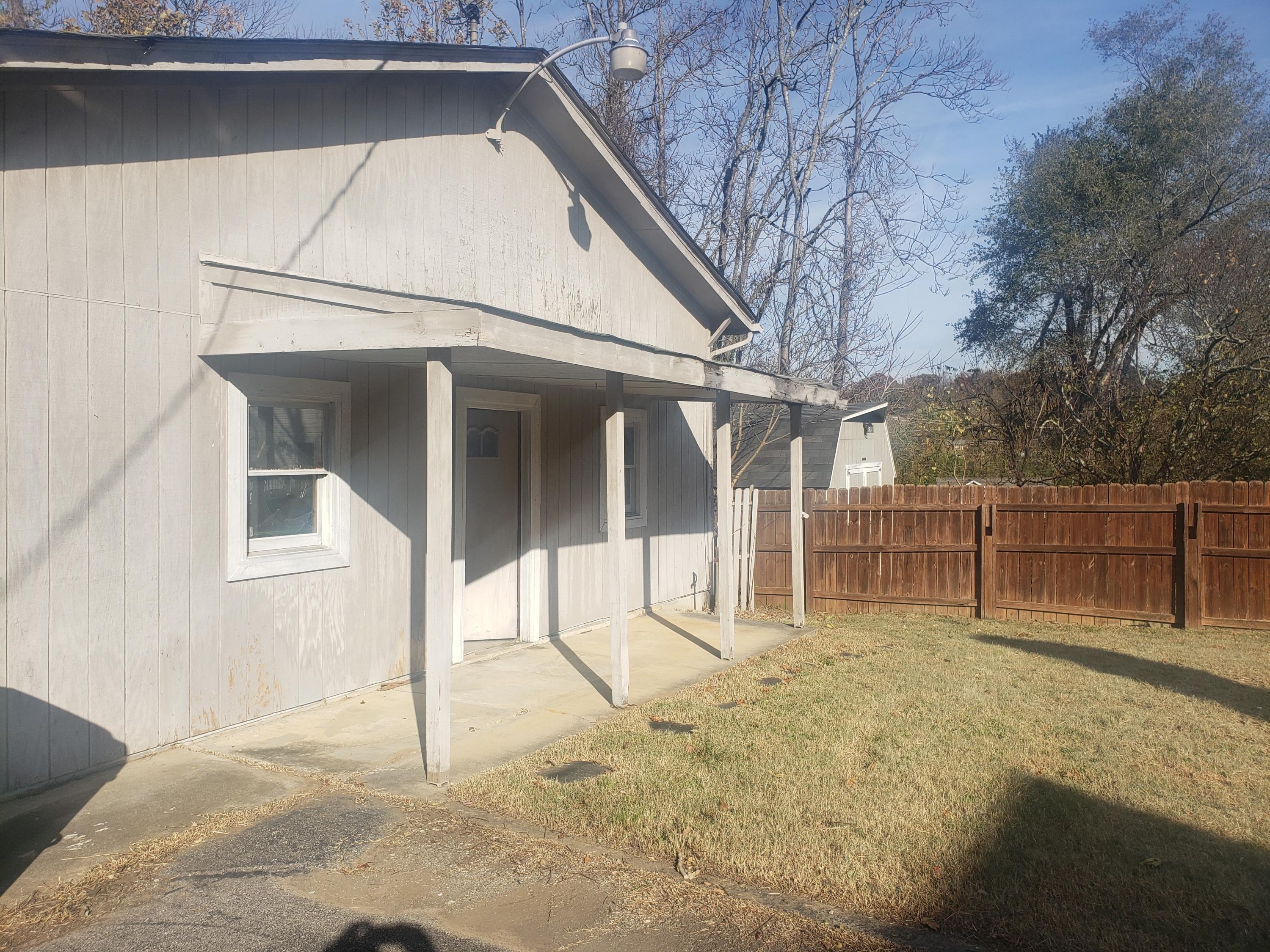 1407 North Mill Road Salem, VA 24153 - Photo 3 of 3 Garage
