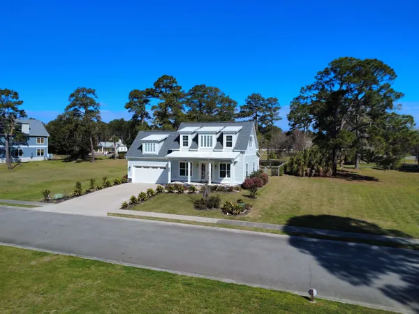 $520,900 | 837 Commanders Island Road, Georgetown, SC 29440