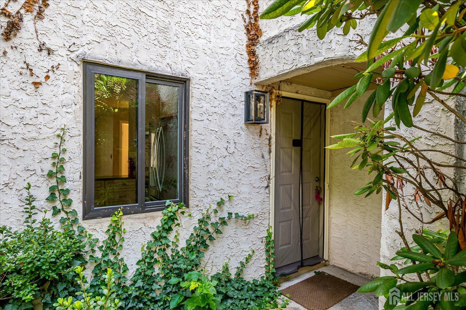 83 Park Gate Drive Edison, NJ 08820 - Photo 8 of 35