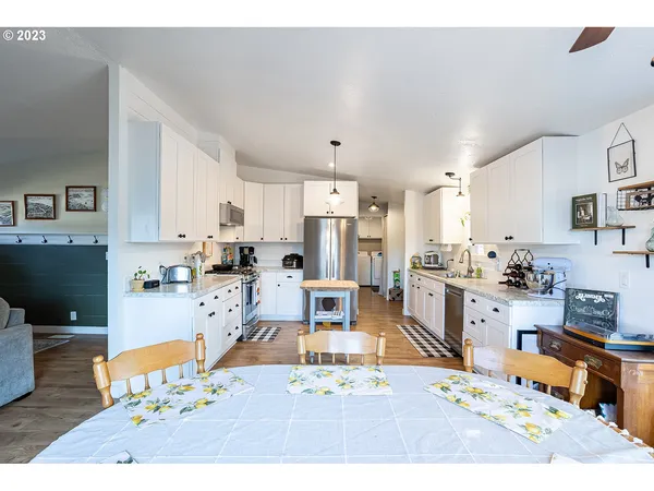 $335,000 | 485 East 2nd Street, Halsey, OR 97348