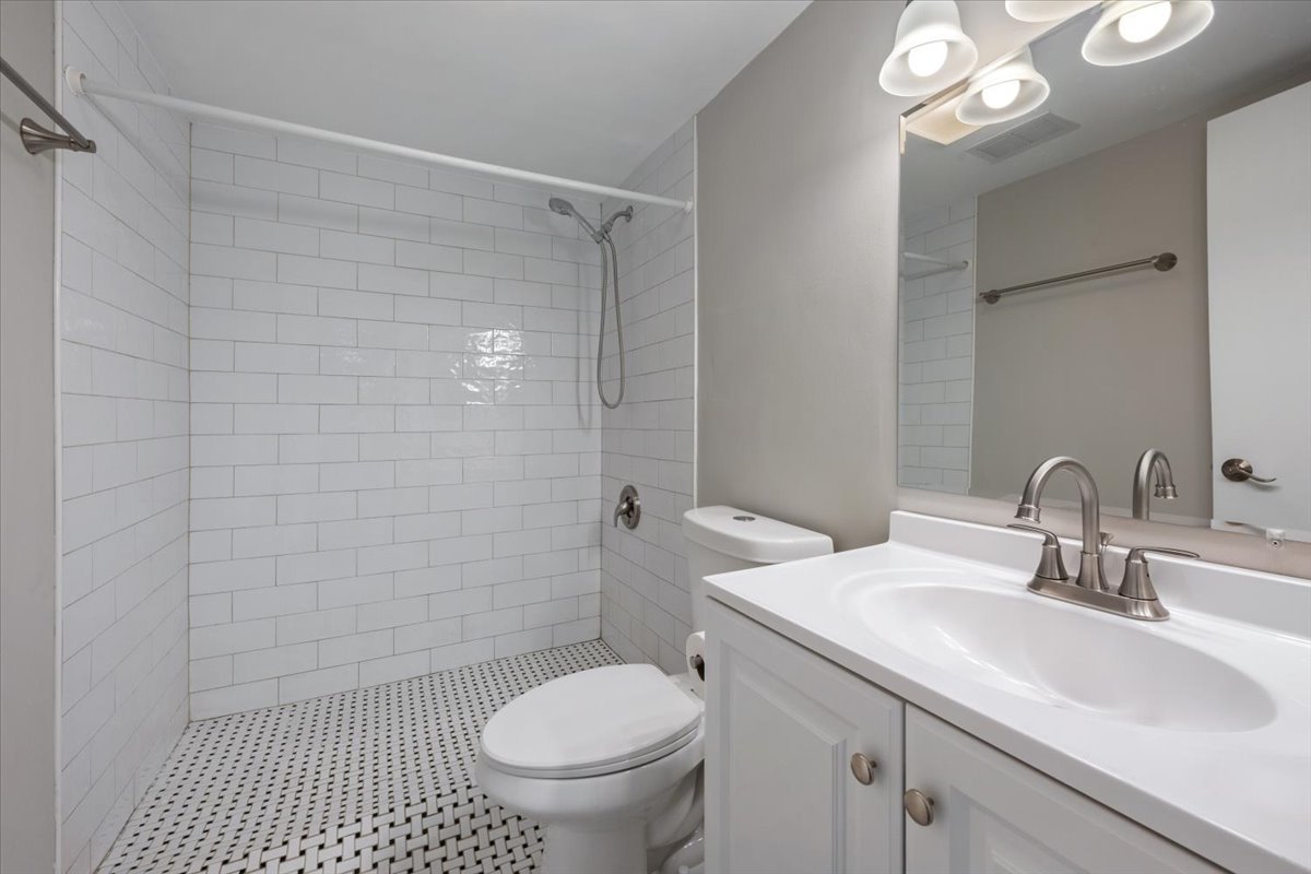 1 Renaissance Place, Unit 409 Palatine, IL 60067 - Photo 11 of 18