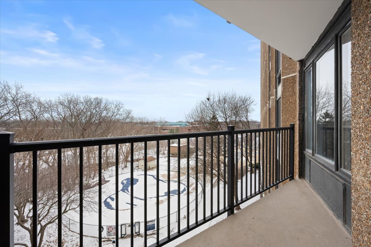1 Renaissance Place, Unit 409 Palatine, IL 60067 - Photo 12 of 18