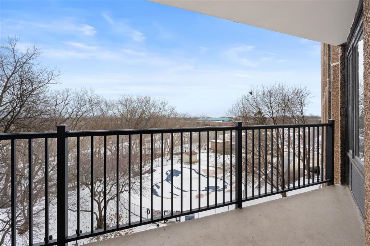 1 Renaissance Place, Unit 409 Palatine, IL 60067 - Photo 13 of 18