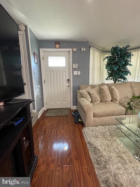7283 Glenthorne Road Upper Darby, PA 19082 - Photo 9 of 36