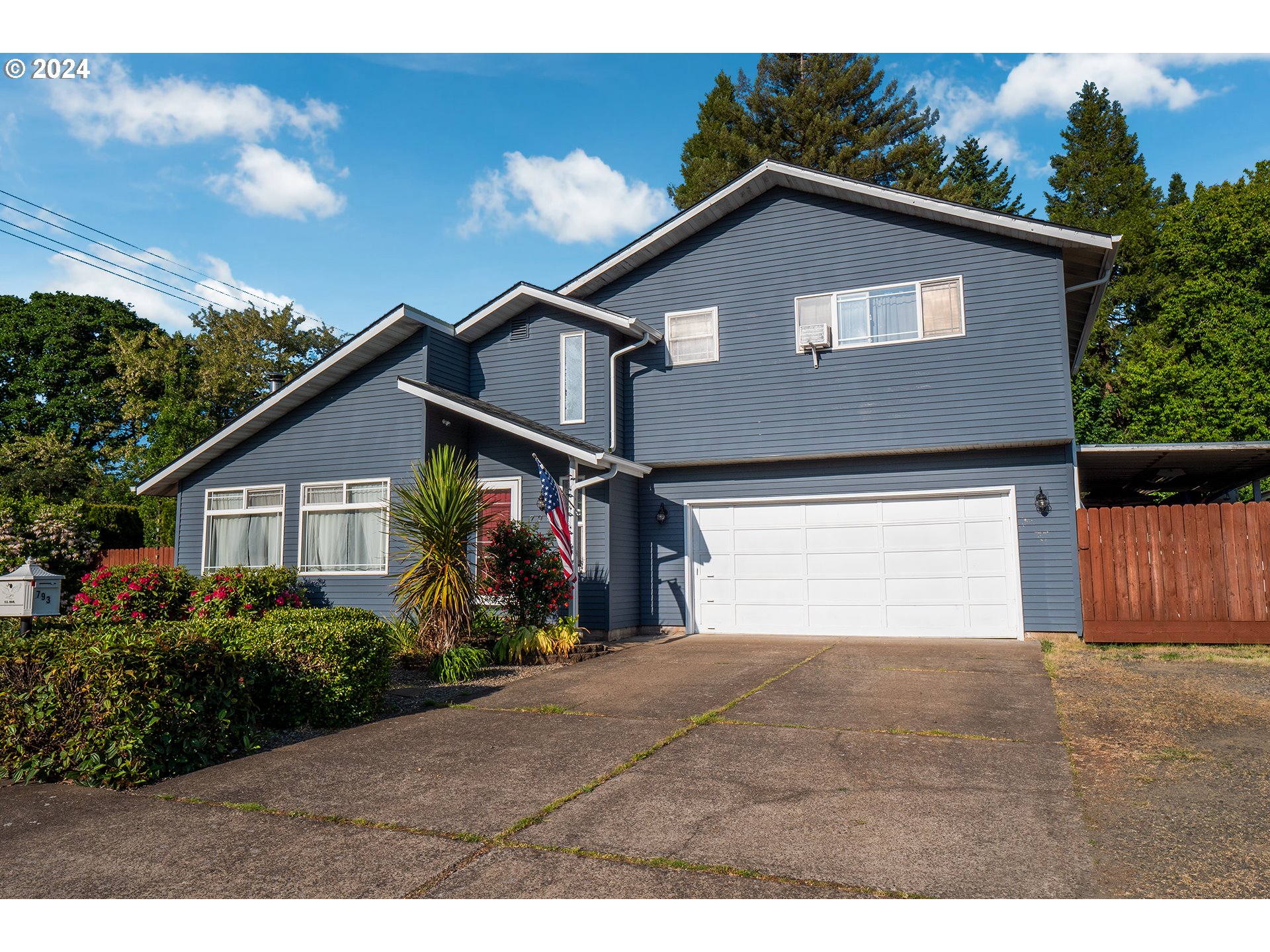 793 70th Street Springfield, OR 97478 - Photo 1 of 47