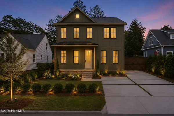 $695,000 | 785 North May Street, Southern Pines, NC 28387