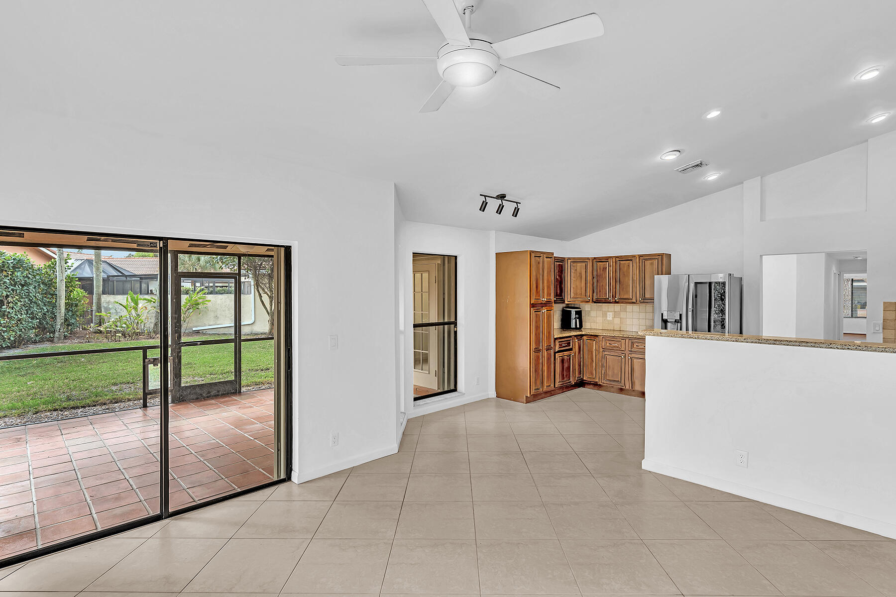 10701 San Bernardino Way Boca Raton, FL 33428 - Photo 23 of 73 DSC00191