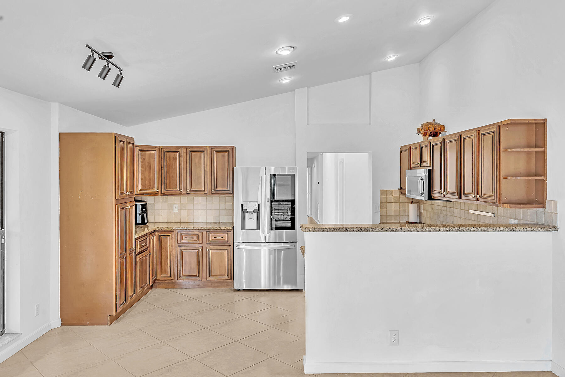 10701 San Bernardino Way Boca Raton, FL 33428 - Photo 24 of 73 DSC00206