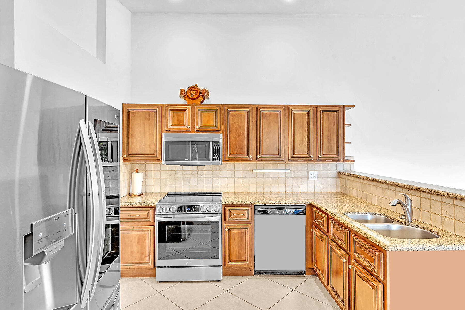 10701 San Bernardino Way Boca Raton, FL 33428 - Photo 25 of 73 DSC00151