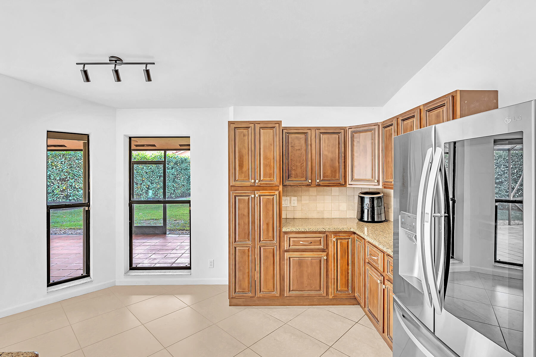10701 San Bernardino Way Boca Raton, FL 33428 - Photo 29 of 73 DSC00146