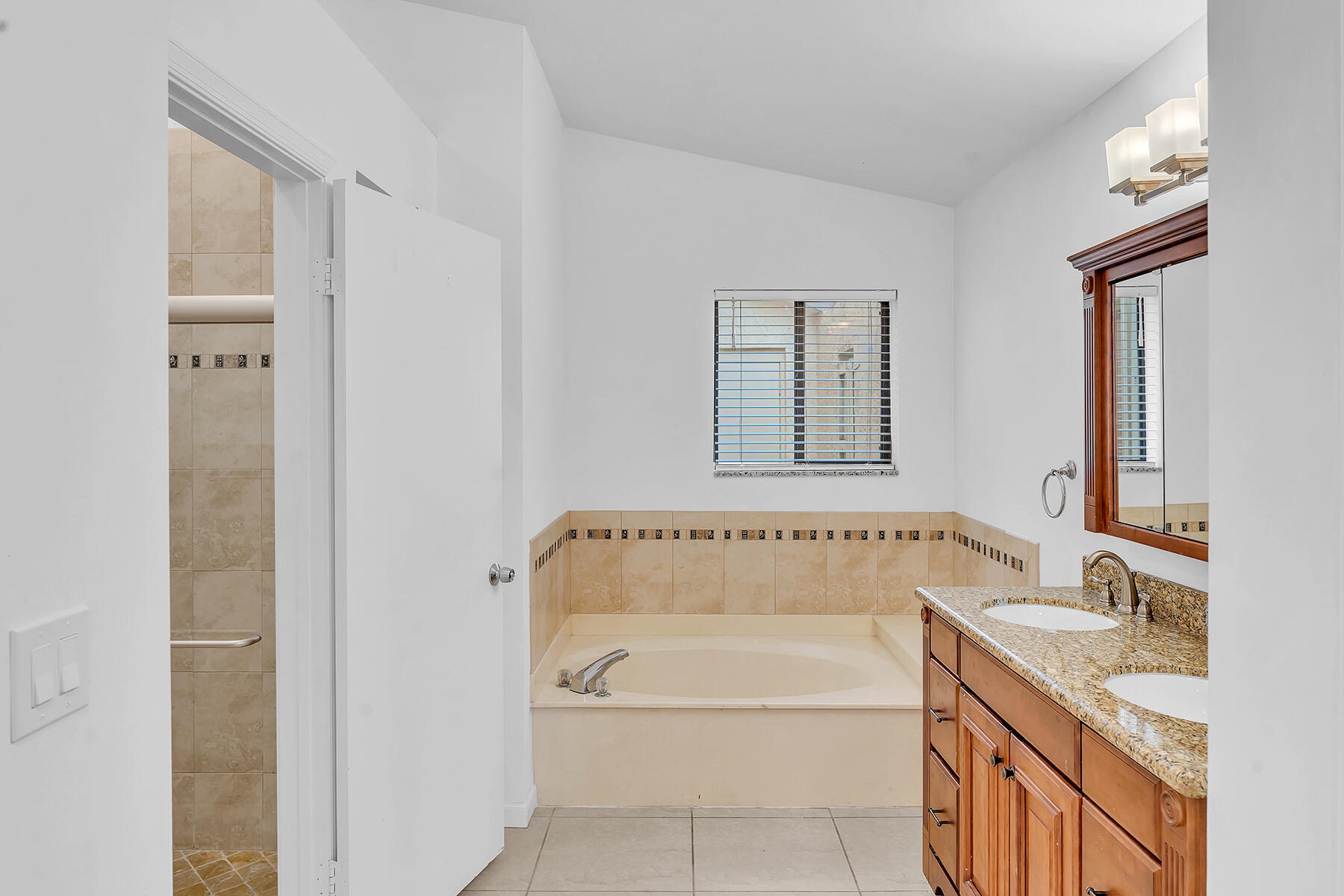10701 San Bernardino Way Boca Raton, FL 33428 - Photo 35 of 73 DSC00246