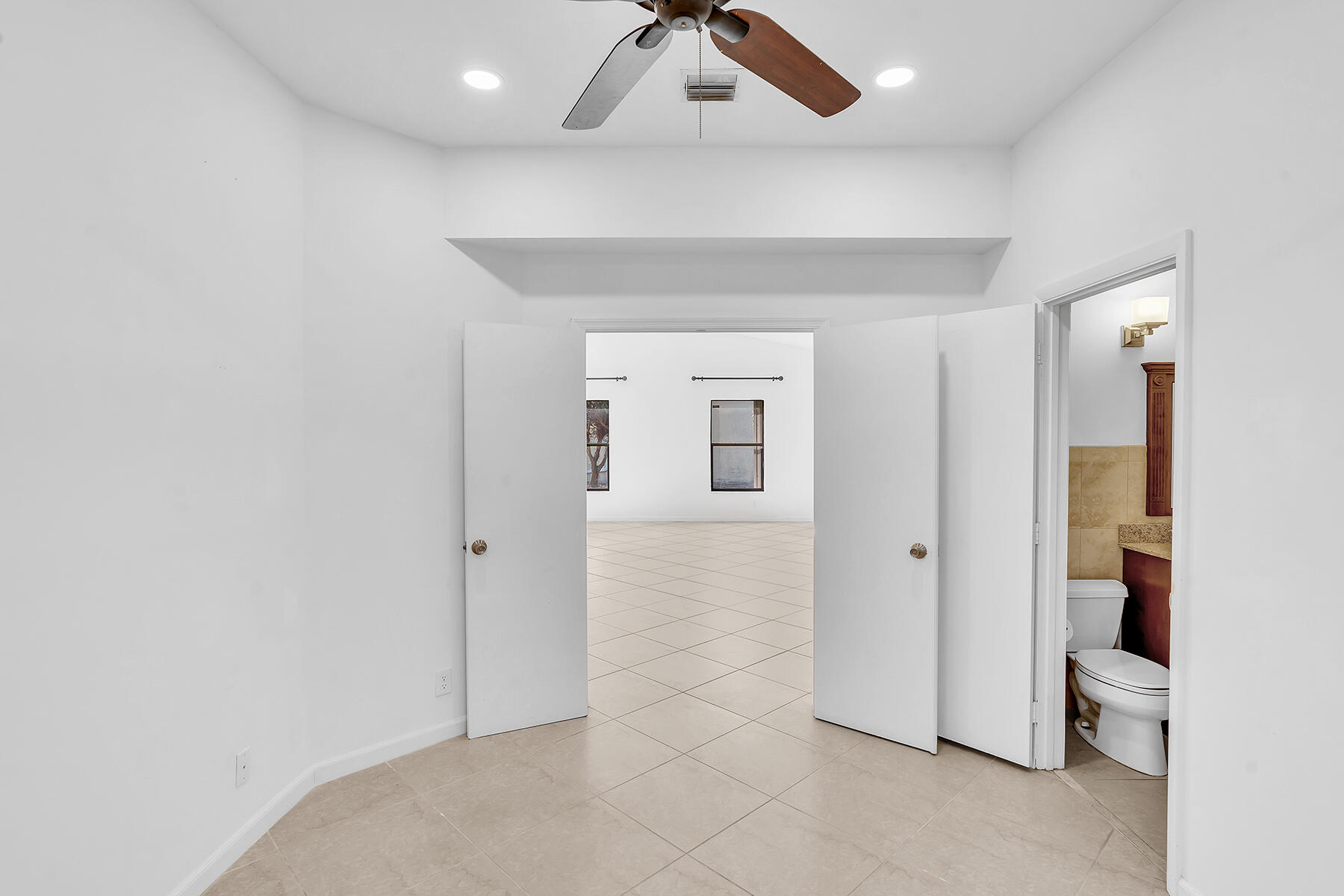 10701 San Bernardino Way Boca Raton, FL 33428 - Photo 47 of 73 DSC00276