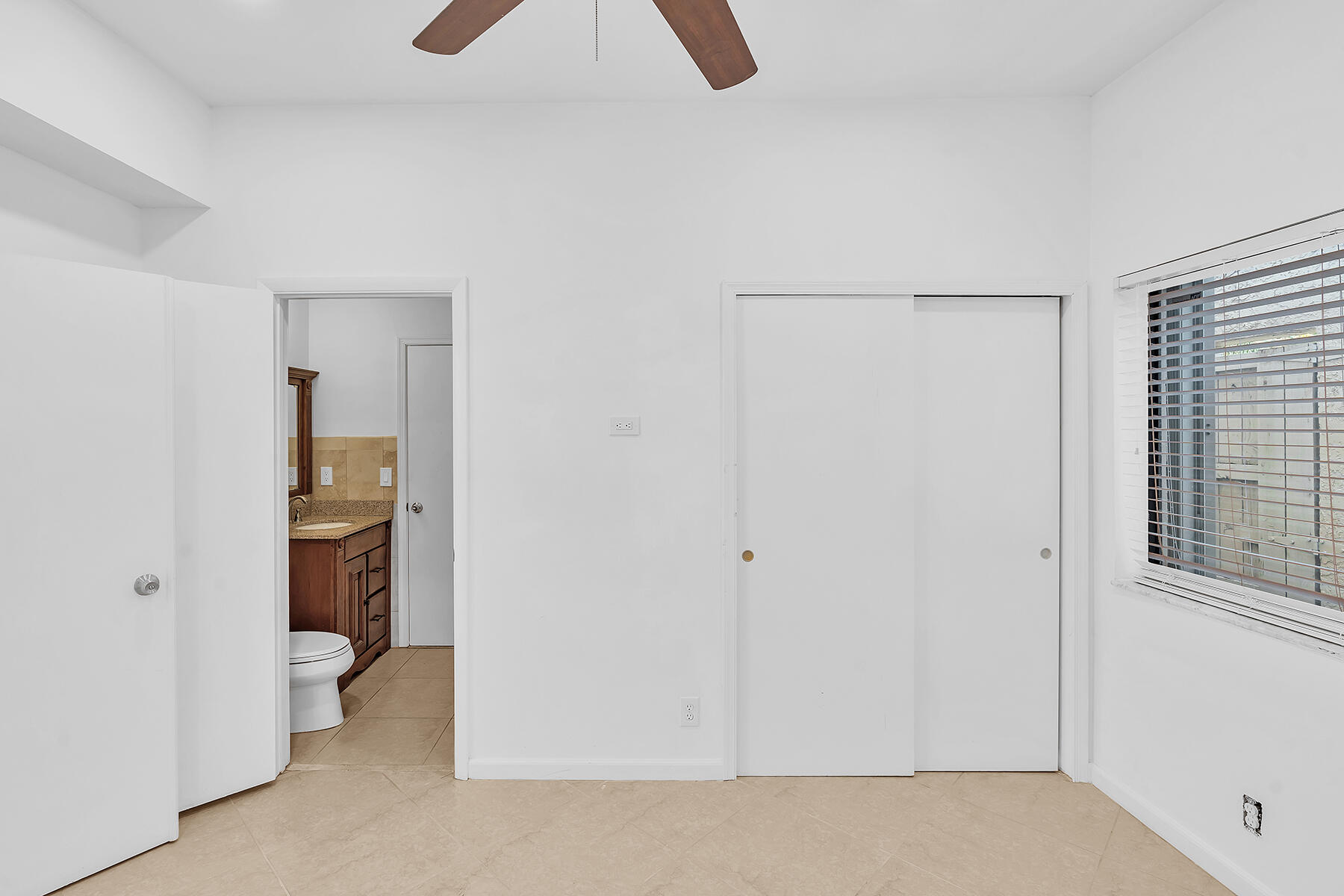 10701 San Bernardino Way Boca Raton, FL 33428 - Photo 48 of 73 DSC00271