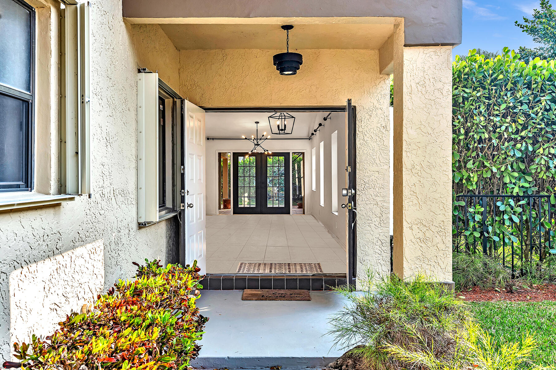 10701 San Bernardino Way Boca Raton, FL 33428 - Photo 8 of 73 DSC00031