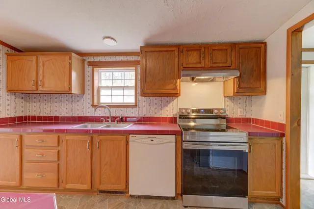 $290,000 | 327-333 Highway 29A, Gloversville, NY 12078