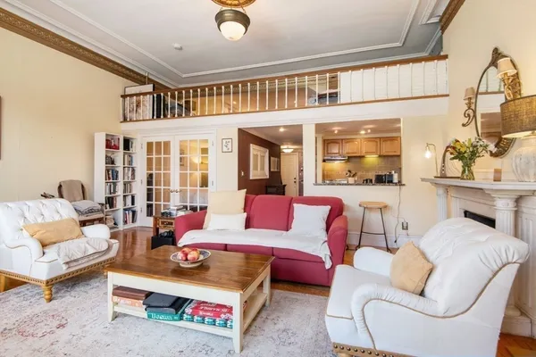 $4,000 | 64 Commonwealth Avenue, Unit 3, Boston, MA 02116