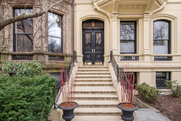 $4,000 | 64 Commonwealth Avenue, Unit 3, Boston, MA 02116