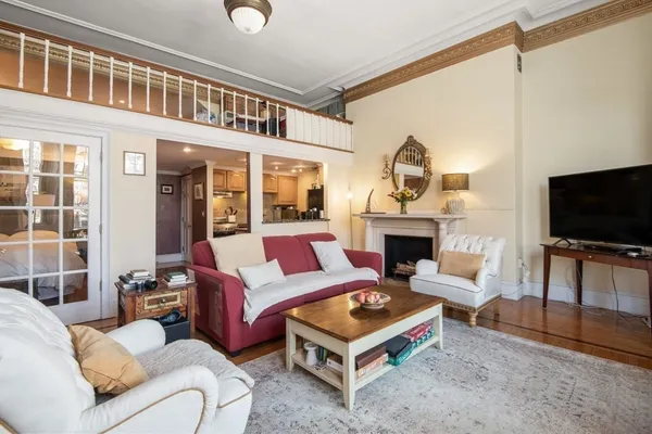 $4,000 | 64 Commonwealth Avenue, Unit 3, Boston, MA 02116