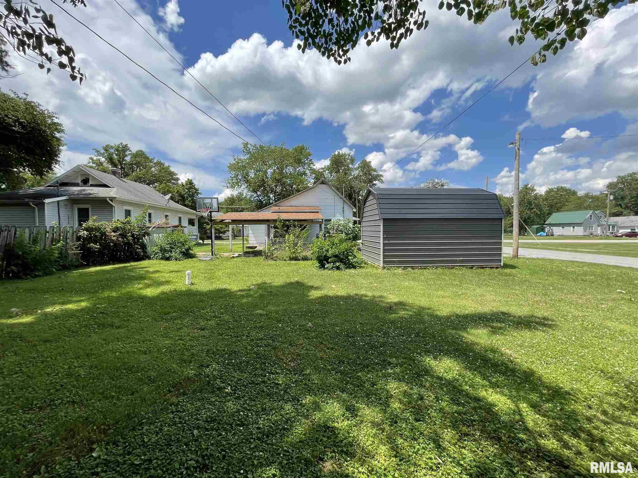 323 Foster Street Flora, IL 62839 - Photo 9 of 11 Gallery Image 9