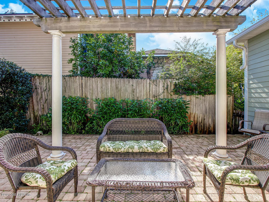 1511 Mayfair Road Jacksonville, FL 32207 - Photo 38 of 44 a view of outdoor space yard and patio