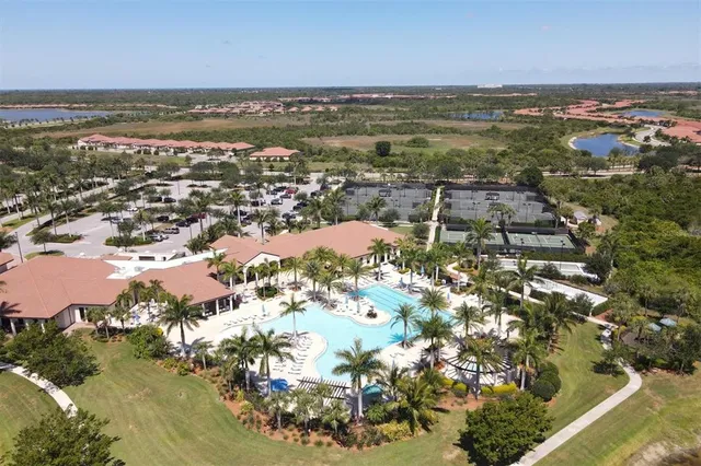 $1,050,000 | 10805 Whisk Fern Drive, Venice, FL 34293