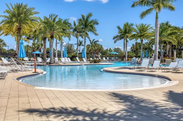 $1,050,000 | 10805 Whisk Fern Drive, Venice, FL 34293